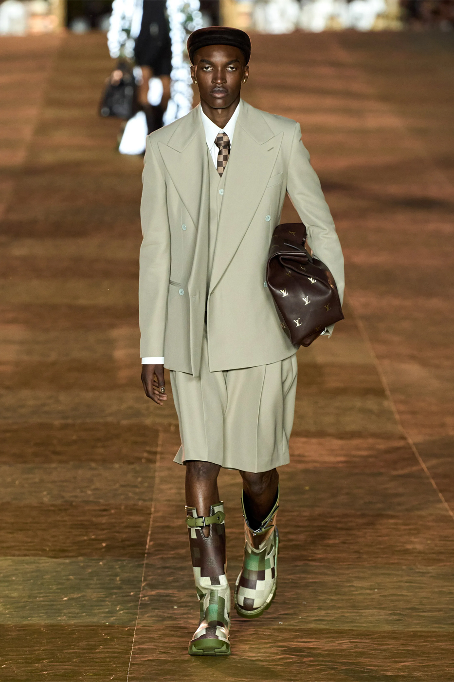 Louis Vuitton Men’s Spring-Summer 2024 Fashion Show by Pharrell Williams in Paris | LOUIS VUITTON