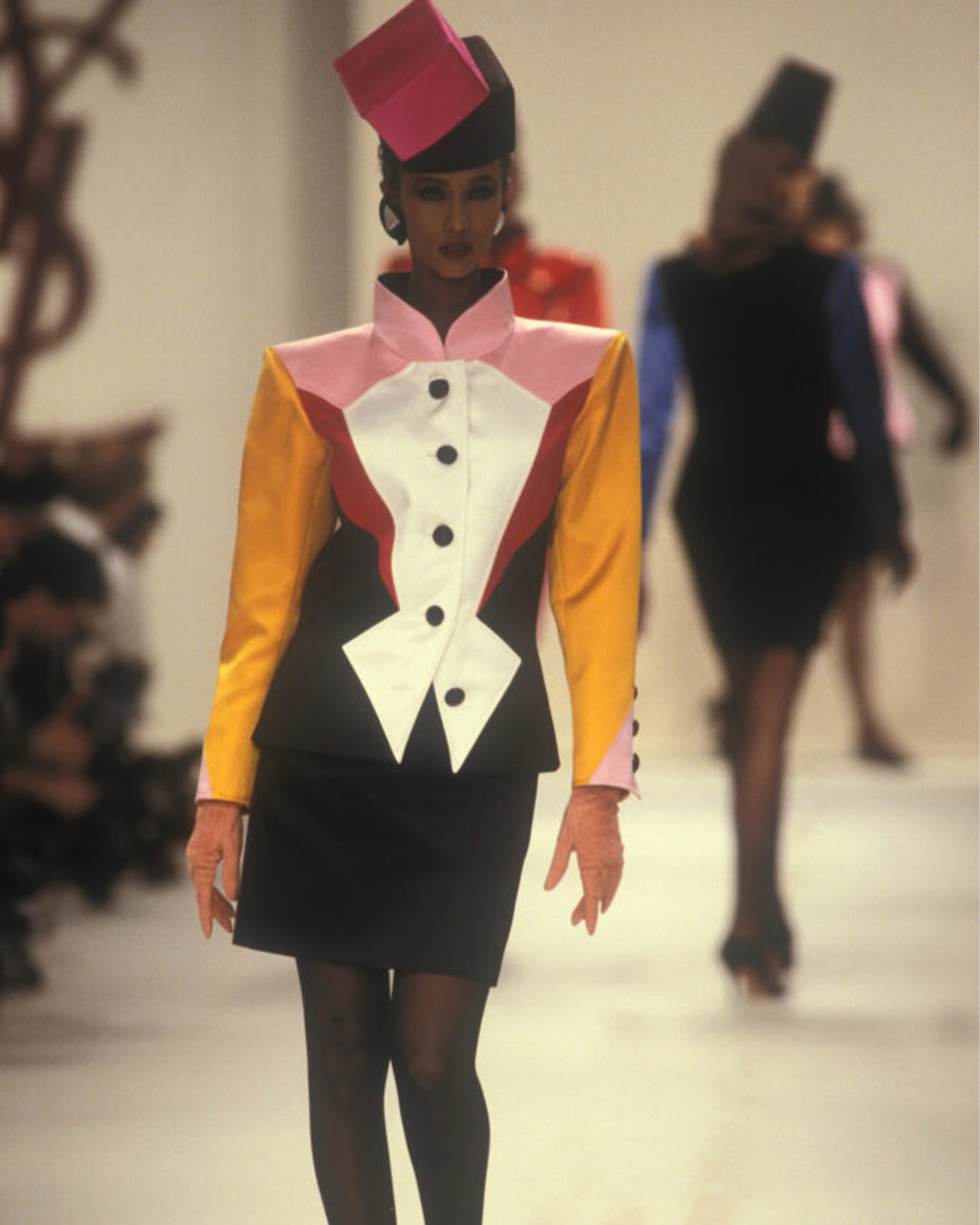 Ensemble porté par Iman Abdulmajid Bowie, Collection "Saint Laurent Rive gauche" 1988