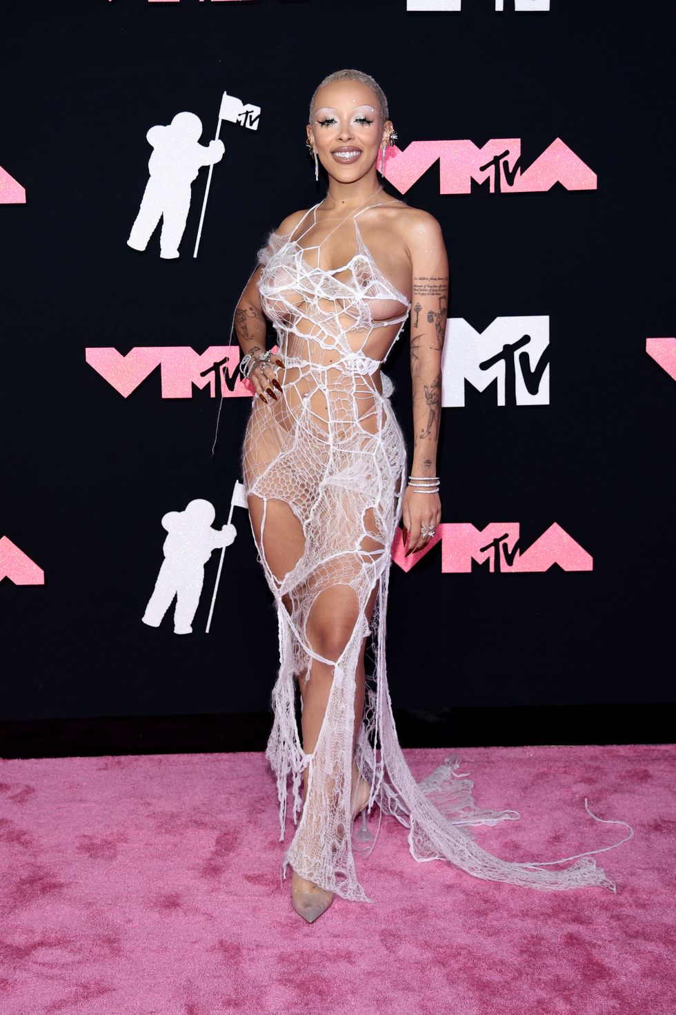 Quels sont les meilleurs looks aperçus au VMA 's 2023 ?