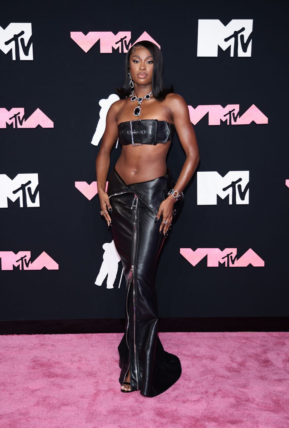 Quels sont les meilleurs looks aperçus au VMA 's 2023 ?