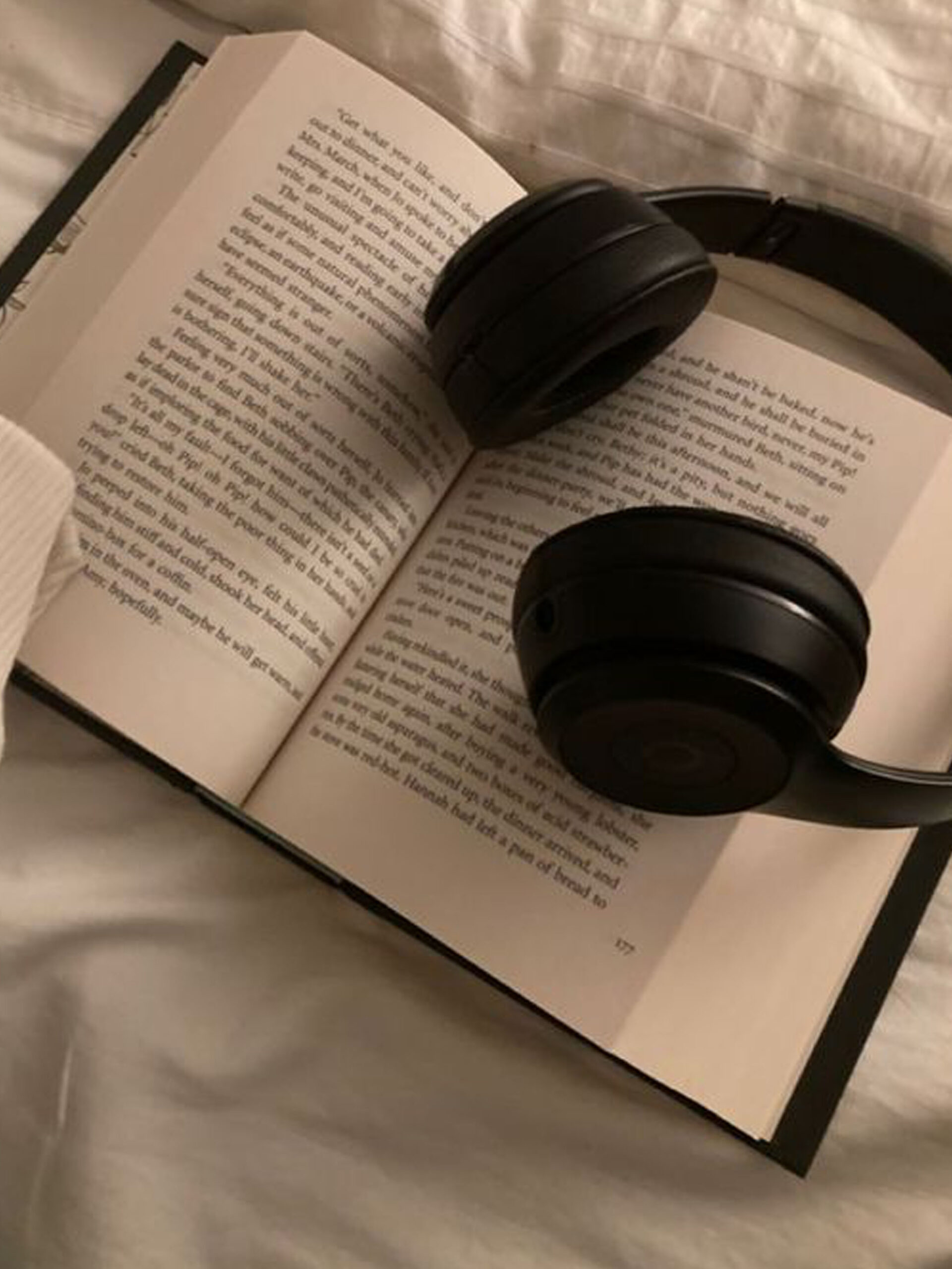 Top 5 des livres à lire pour la cuffing season